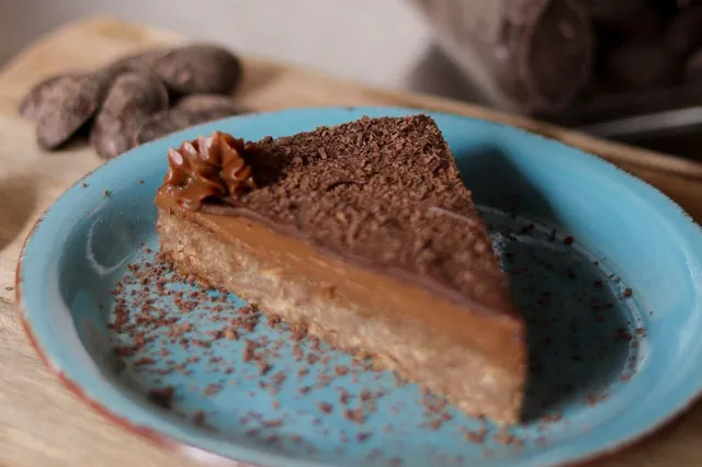 Una porción de Havanet en un plato azul.